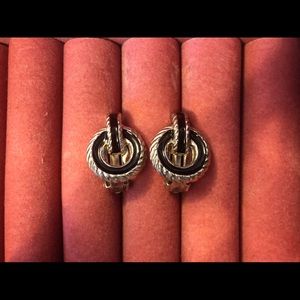 Knot Clip-on earrings with black and goldish tone